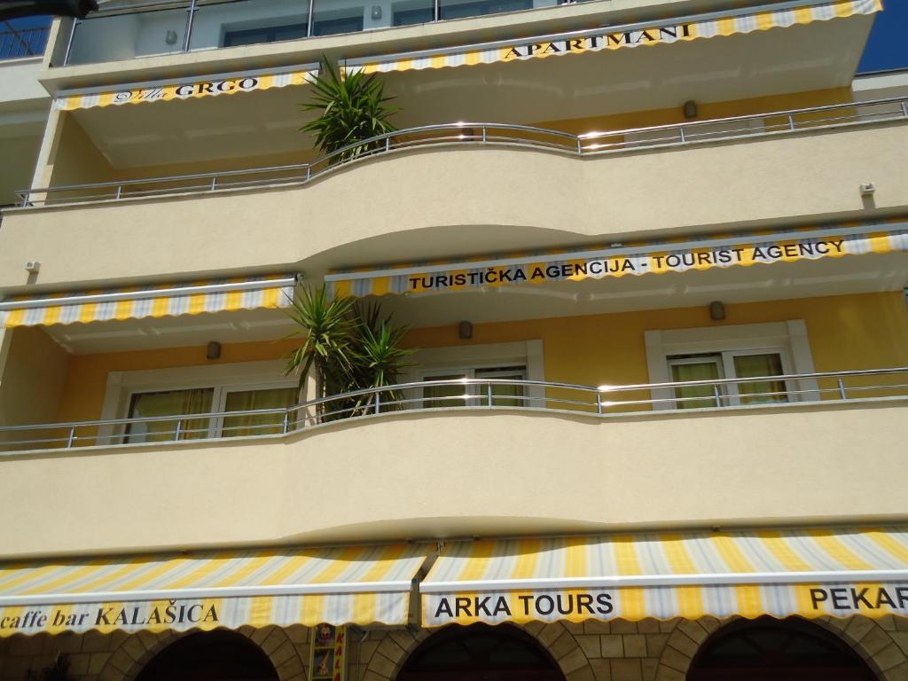 Villa Grgo Apartments Tucepi Bagian luar foto