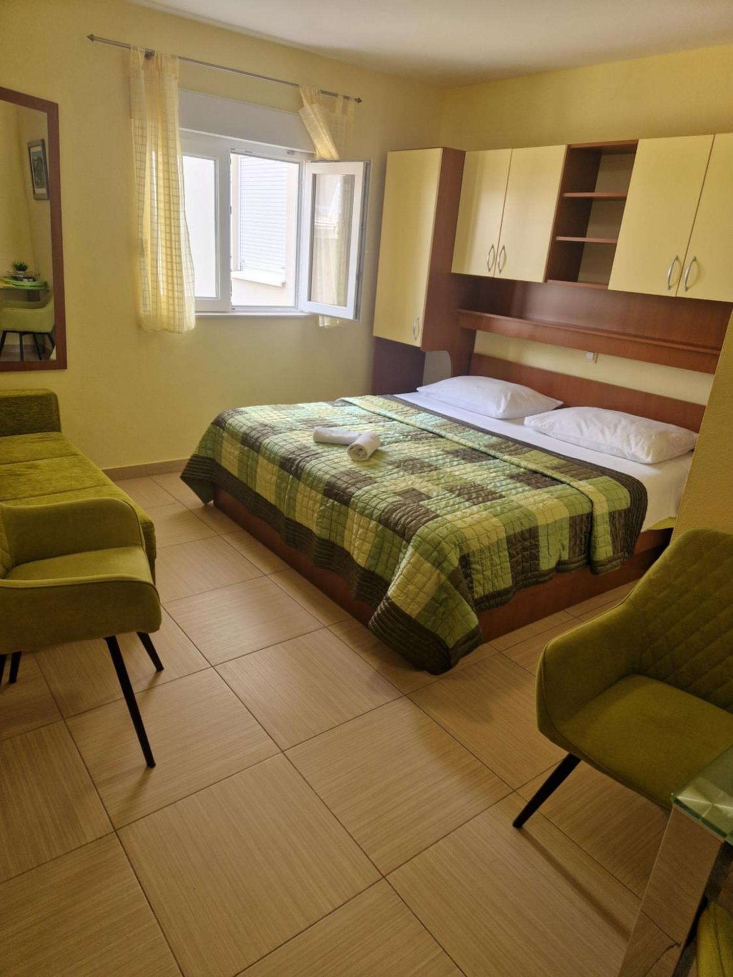 Villa Grgo Apartments Tucepi Bagian luar foto