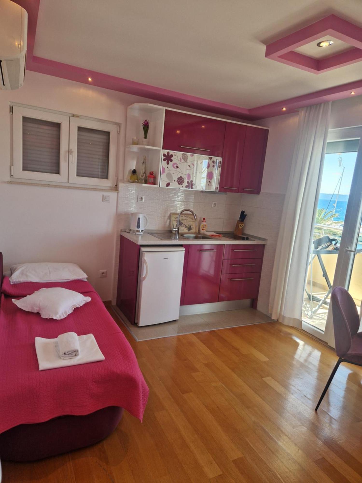 Villa Grgo Apartments Tucepi Bagian luar foto