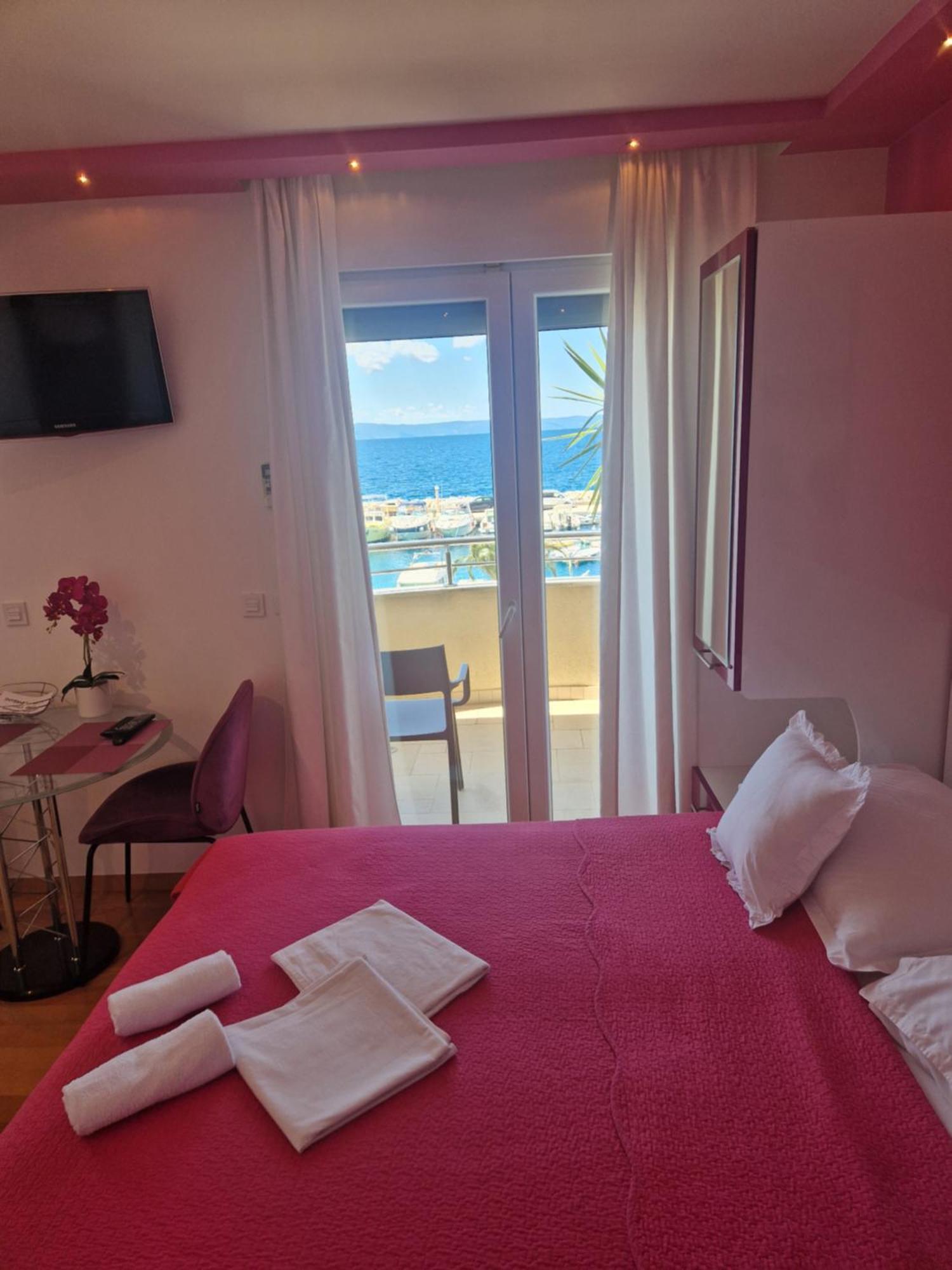 Villa Grgo Apartments Tucepi Bagian luar foto