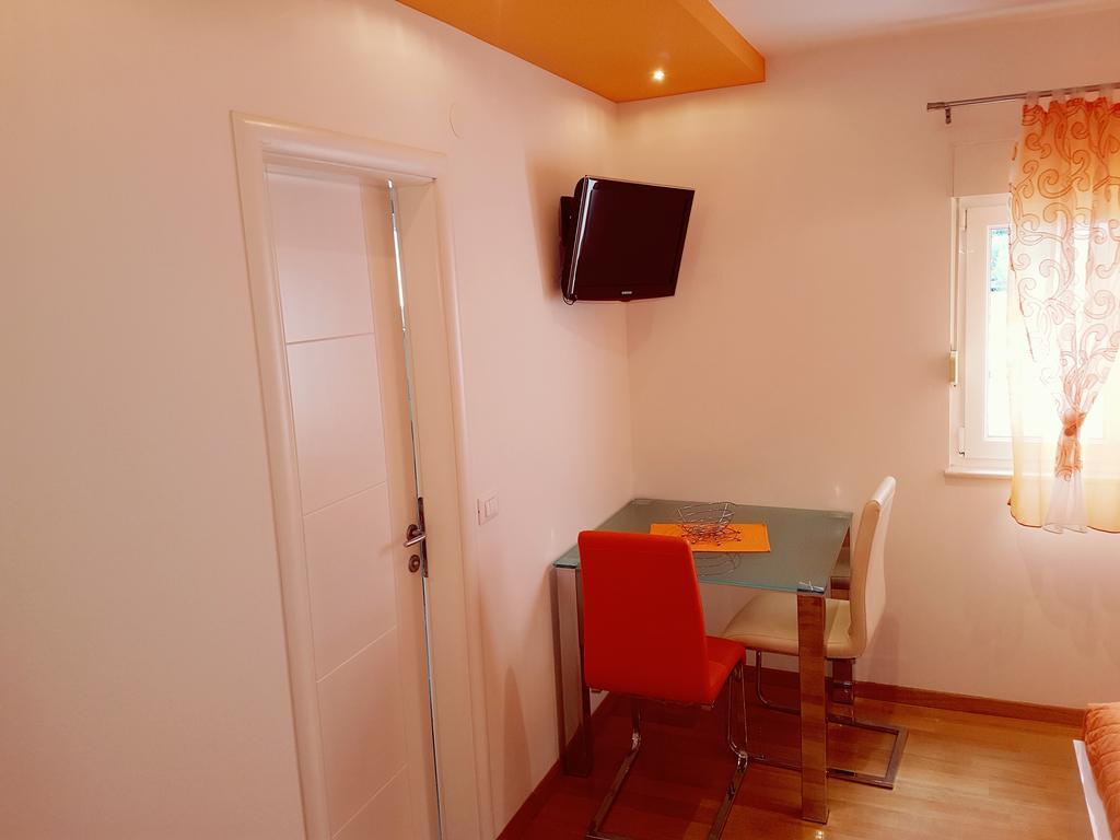 Villa Grgo Apartments Tucepi Bagian luar foto