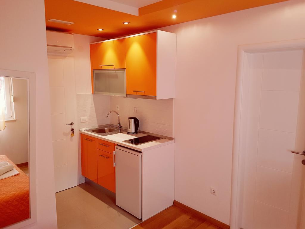 Villa Grgo Apartments Tucepi Bagian luar foto